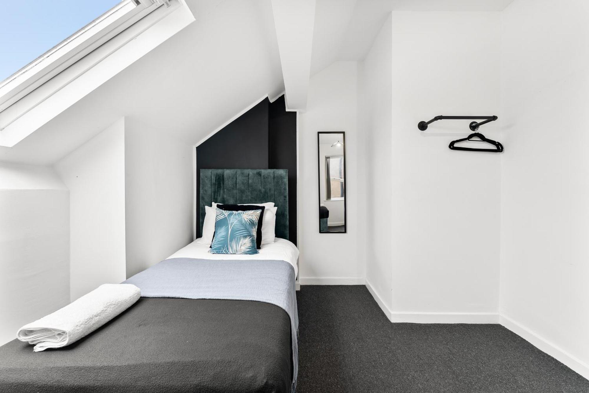 20 Percent Off! Stylish Sheffield Abode Sleeps 12 Exterior foto